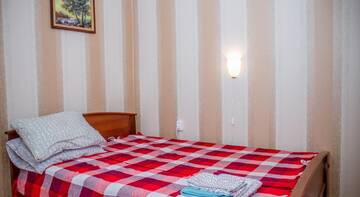 Фото номера Двухместный номер с 1 кроватью и общей ванной комнатой Хостел Guest House on Arbatskaya г. Коломна 10