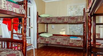 Фото номера Кровать в общем 6-местном номере для мужчин и женщин Хостел Guest House on Arbatskaya г. Коломна 15
