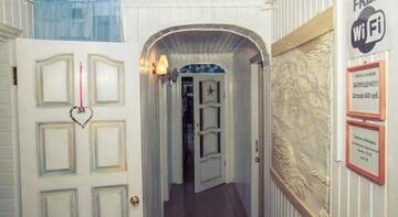 Фото номера Кровать в общем 6-местном номере для мужчин и женщин Хостел Guest House on Arbatskaya г. Коломна 7